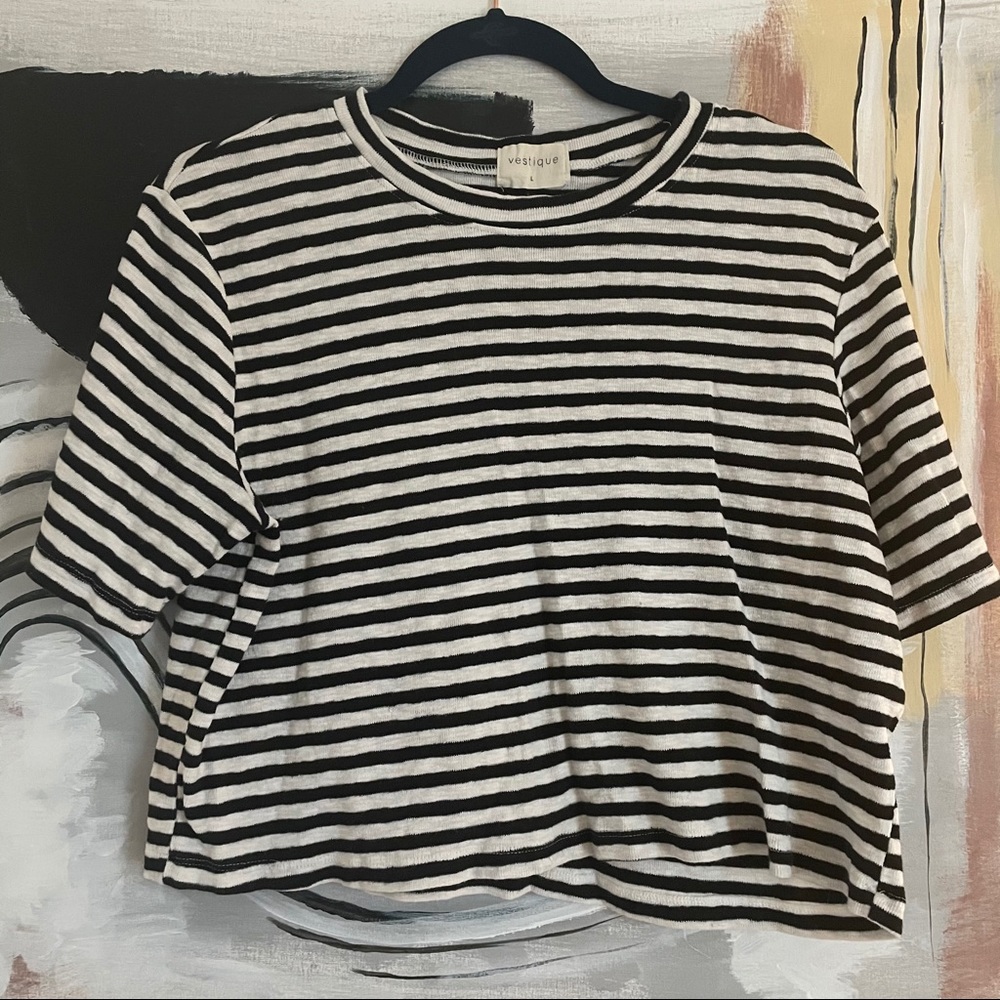 Vestique Black and White Stripe Crop Top